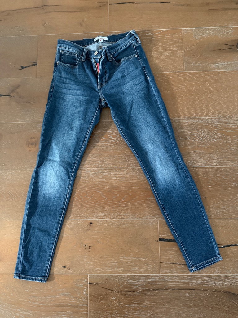 Lucky Brand Womens Dark Blue Skinny Jeans  Brand